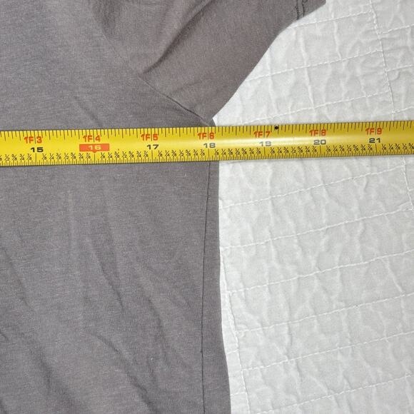 Patagonia Organic Cotton Bison Mountain Graphic T Shirt White Womens Size Medium - Picture 5 of 6